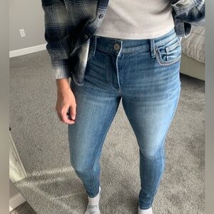 Express size 8 Skinny Jeans
